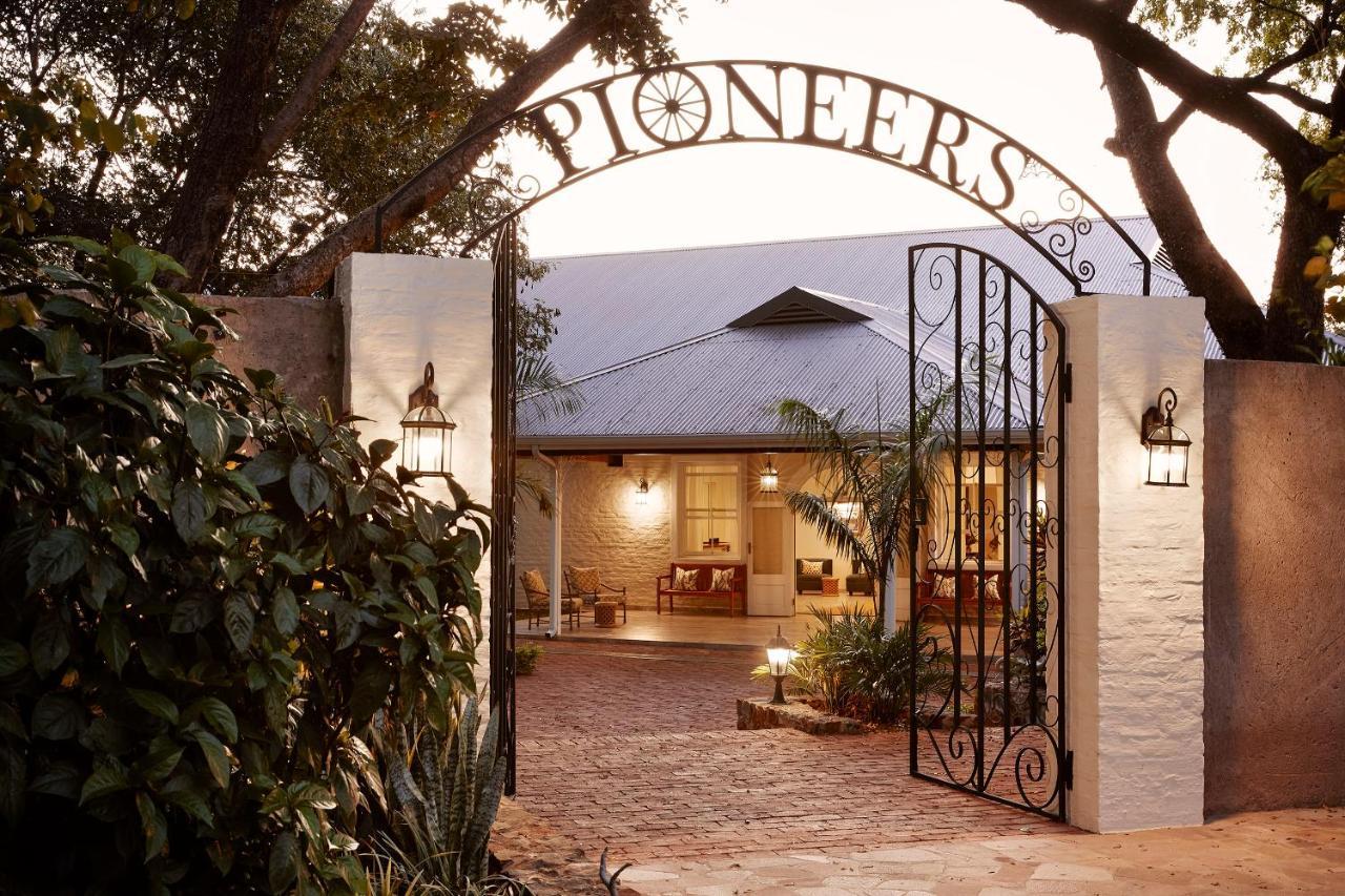 Pioneers Hotel Victoria Falls Ngoại thất bức ảnh